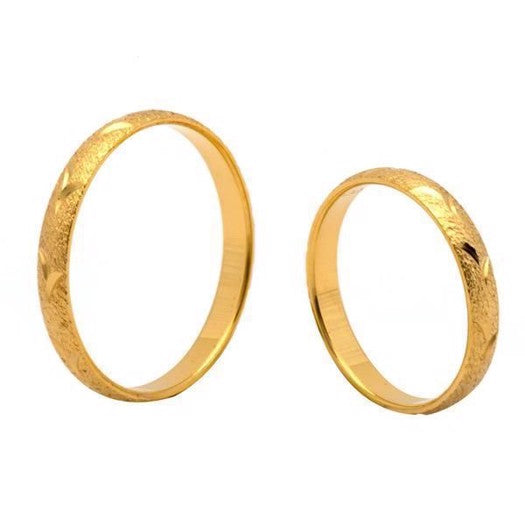 Scrouples vielsesringe i 14 karat guld med rustik mønstret overflade, 3 mm